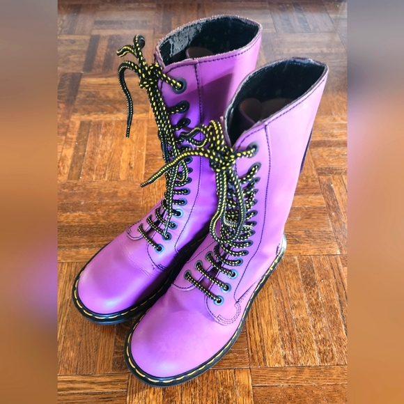 Made in England Doc Marten boot - Picture 3 of 10